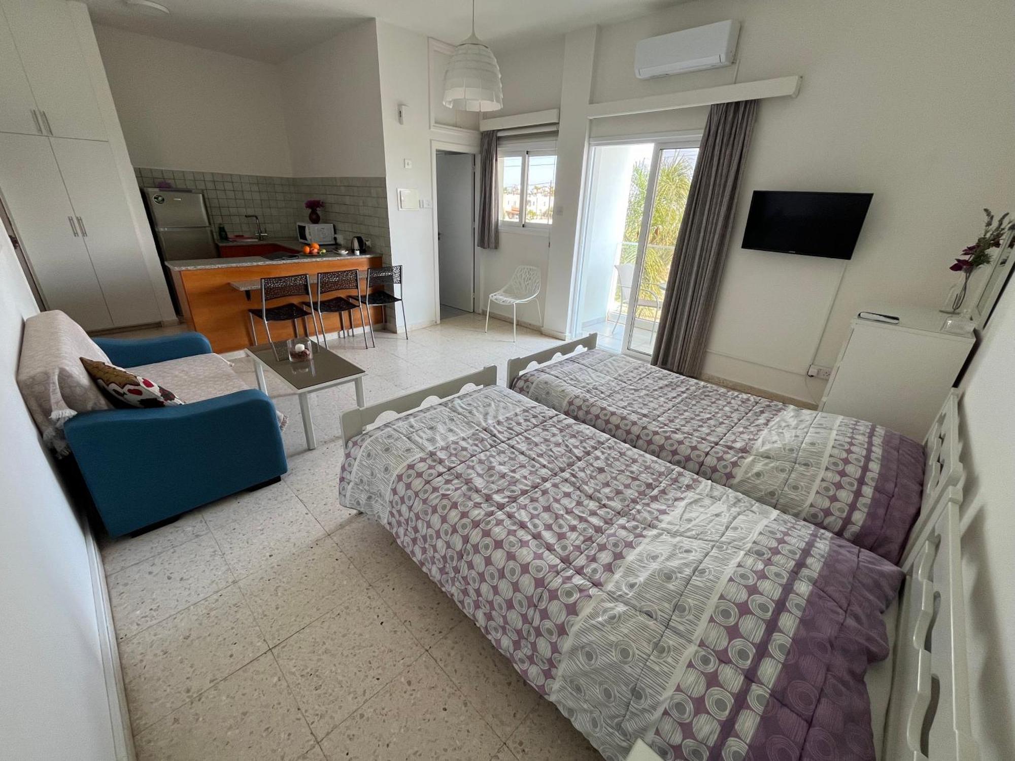 Themis Beach Apartments Larnaca Room photo