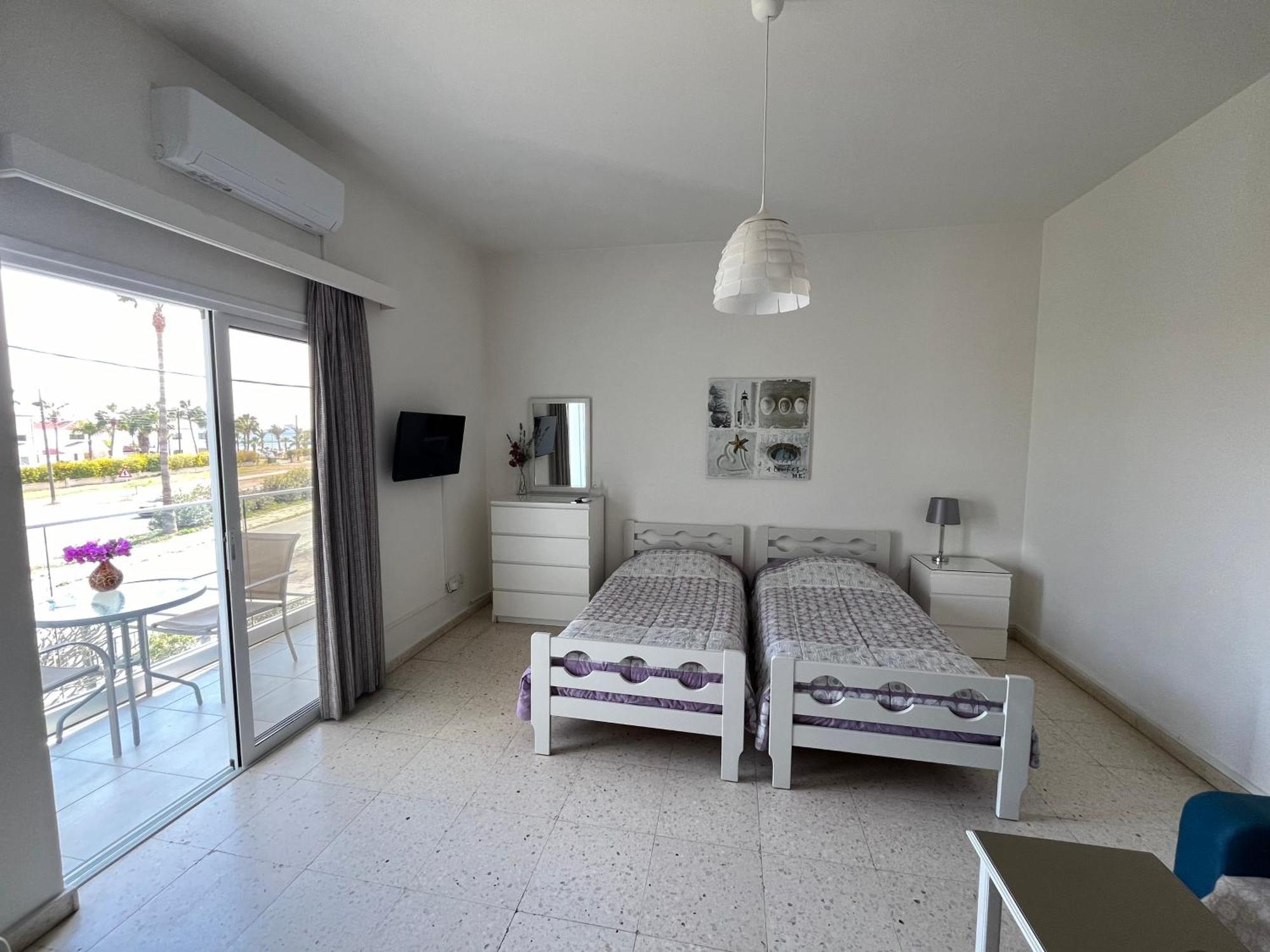 Themis Beach Apartments Larnaca Room photo